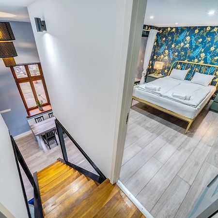 Azure Oasis In The Heart Of The City Budapest Kültér fotó