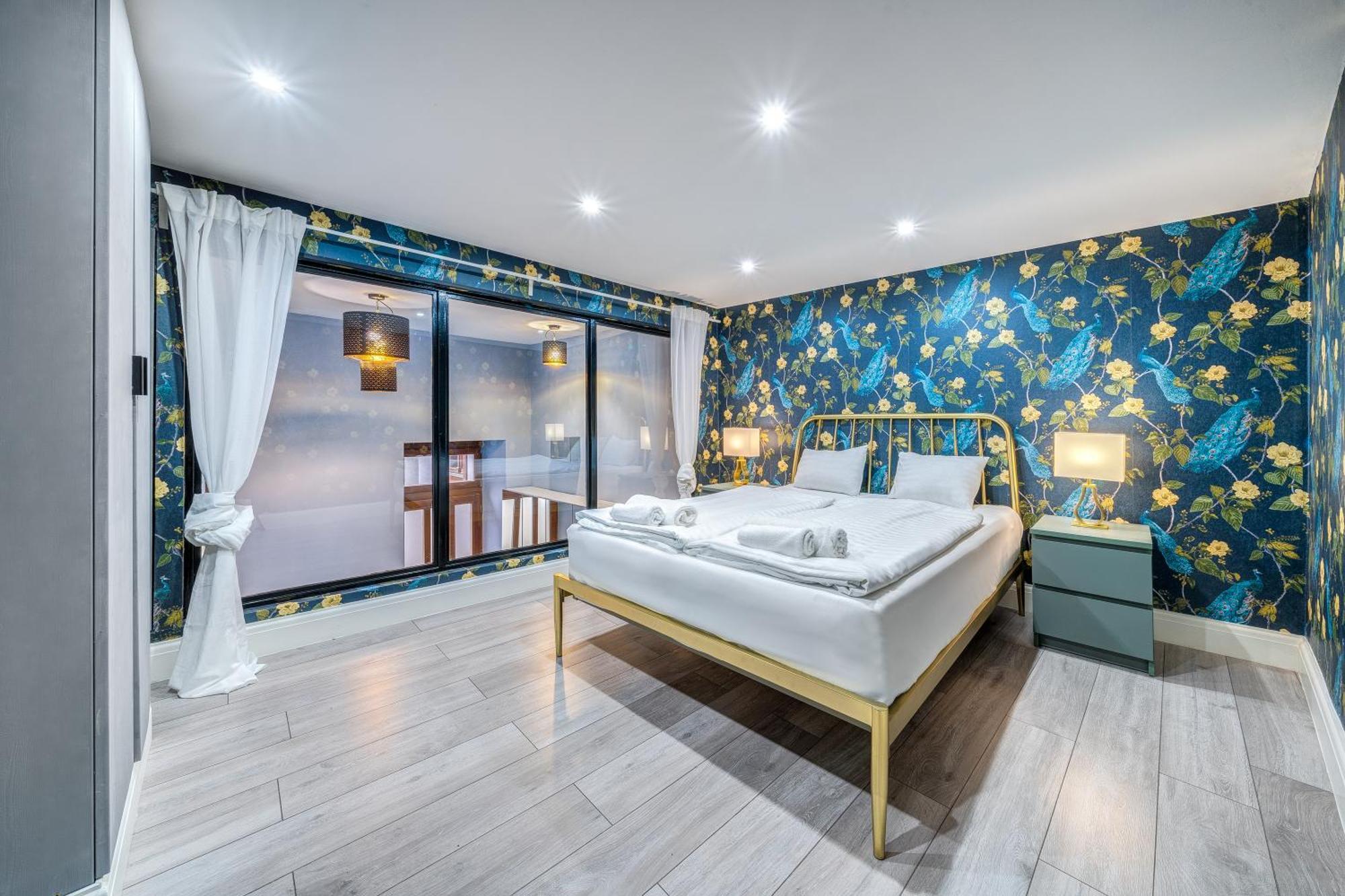 Azure Oasis In The Heart Of The City Budapest Kültér fotó