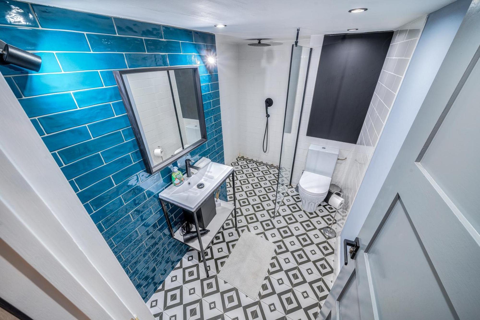 Azure Oasis In The Heart Of The City Budapest Kültér fotó